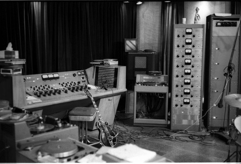 Les Paul studio, console, apx300-8